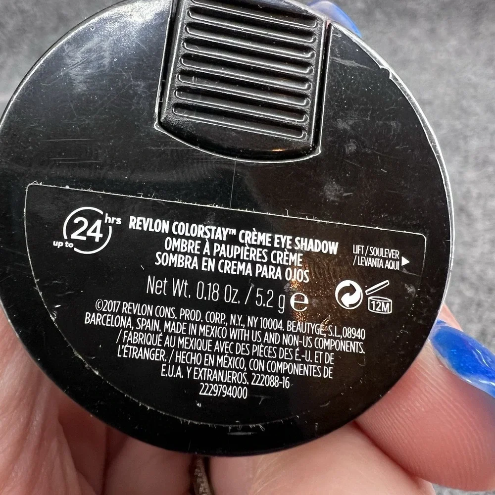 Revlon ColorStay Creme Eye Shadow 755 Licorice 0.18 oz New Sealed With Brush